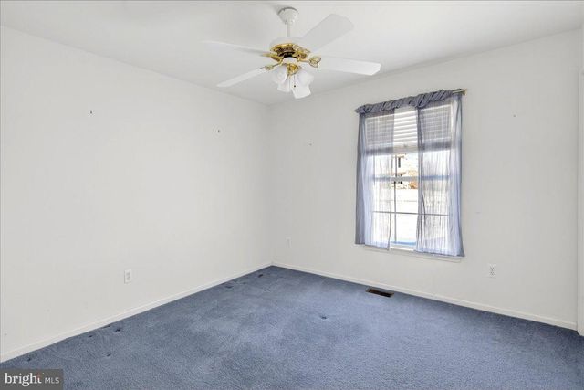 129 YEOMAN ROAD, Manahawkin, NJ 08050