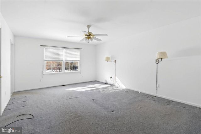 129 YEOMAN ROAD, Manahawkin, NJ 08050