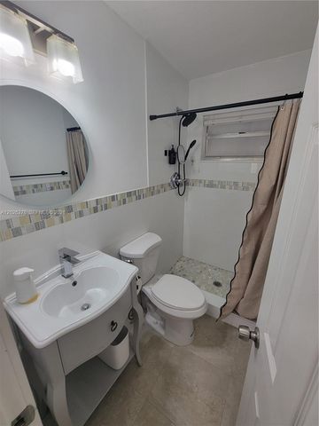 1052 SW 79th Ave ., Miami, FL 33144