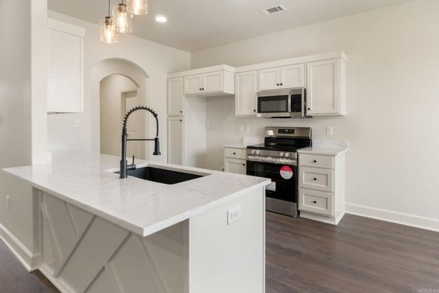 6 Spring Creek Cove, Little Rock, AR 72209