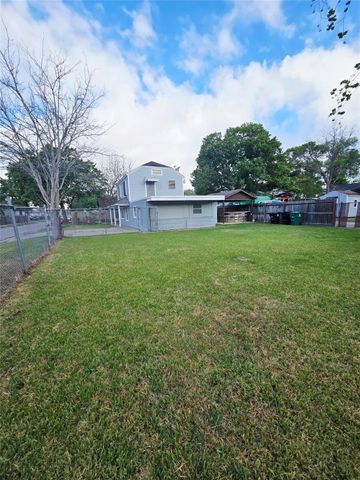 5709 Craig Street, Houston, TX 77023