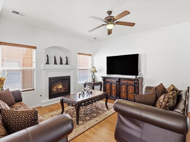 3032 Cochiti Street NE, Rio Rancho, NM 87144