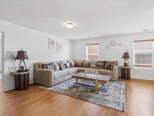 3032 Cochiti Street NE, Rio Rancho, NM 87144