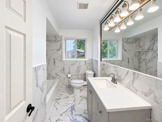 24837 Curie Street, Warren, MI 48091