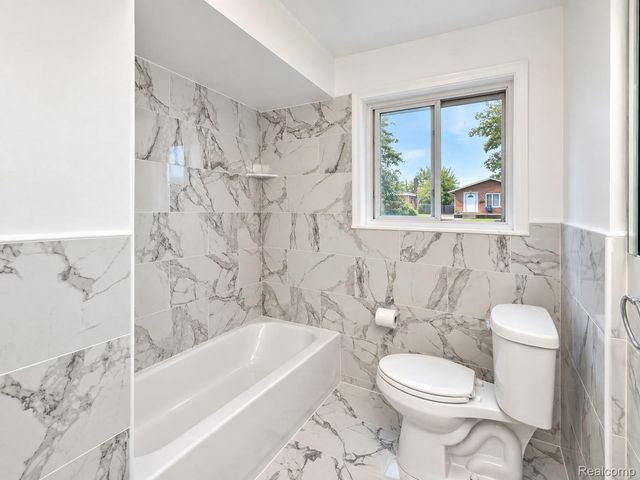 24837 Curie Street, Warren, MI 48091