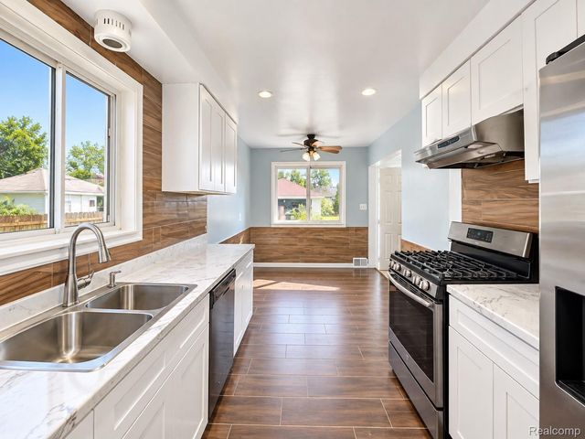 24837 Curie Street, Warren, MI 48091