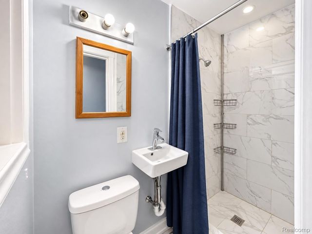 24837 Curie Street, Warren, MI 48091