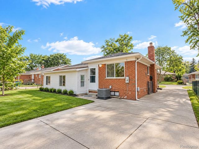 24837 Curie Street, Warren, MI 48091