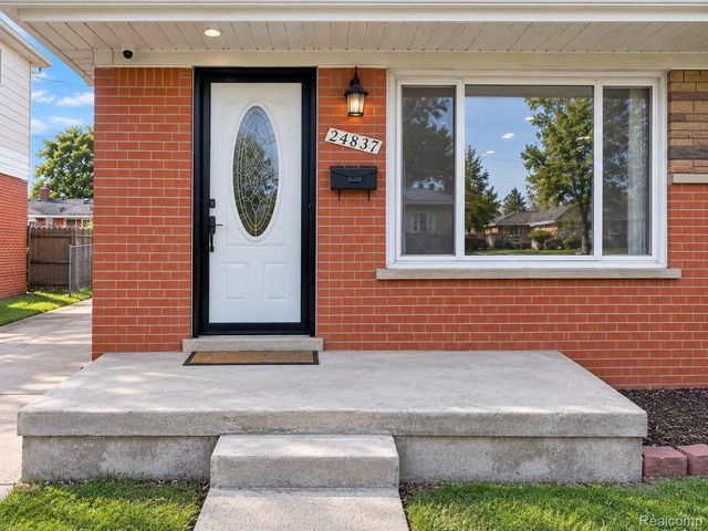 24837 Curie Street, Warren, MI 48091