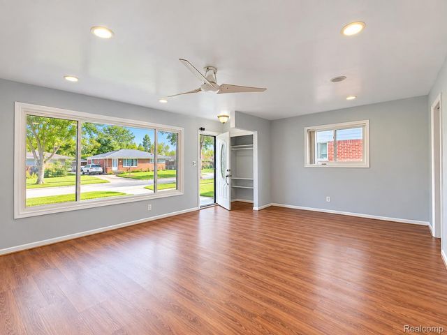 24837 Curie Street, Warren, MI 48091