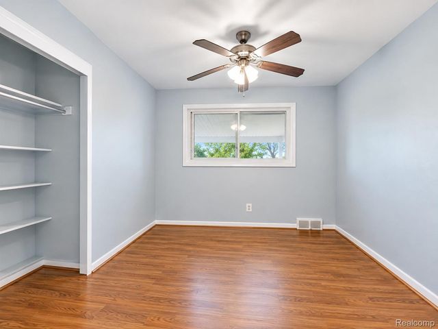 24837 Curie Street, Warren, MI 48091