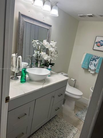 1425 NW 124th Ave 1425, Pembroke Pines, FL 33026