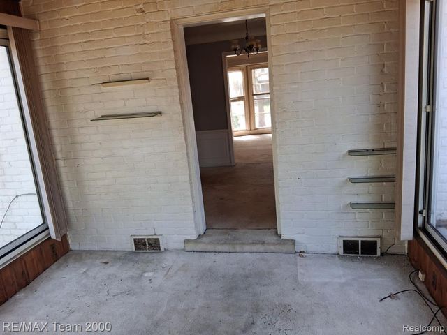 5228 Hillcrest Street, Detroit, MI 48236