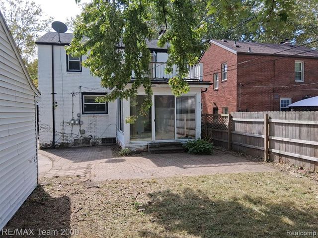 5228 Hillcrest Street, Detroit, MI 48236