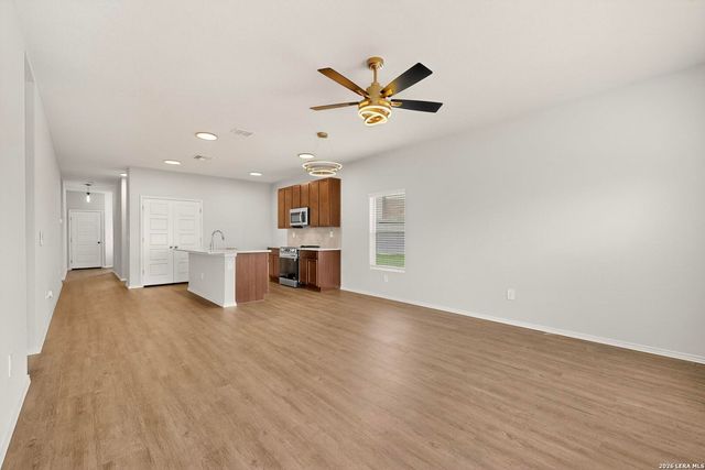 3038 LAGUNA CLFS, Converse, TX 78109