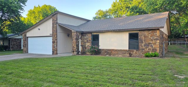 13621 S 285th East Avenue, Coweta, OK 74429