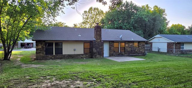 13621 S 285th East Avenue, Coweta, OK 74429