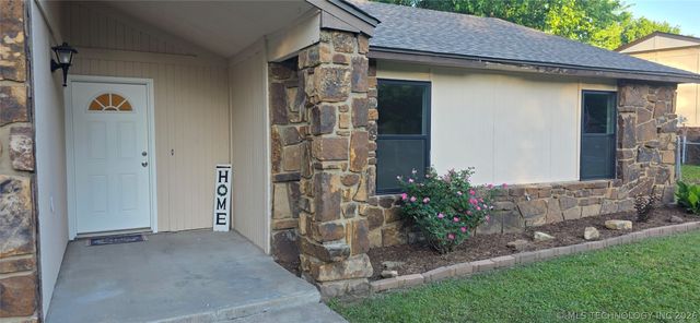 13621 S 285th East Avenue, Coweta, OK 74429