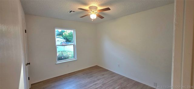 13621 S 285th East Avenue, Coweta, OK 74429