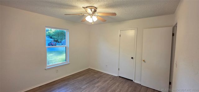13621 S 285th East Avenue, Coweta, OK 74429