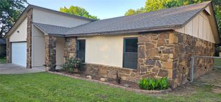 13621 S 285th East Avenue, Coweta, OK 74429