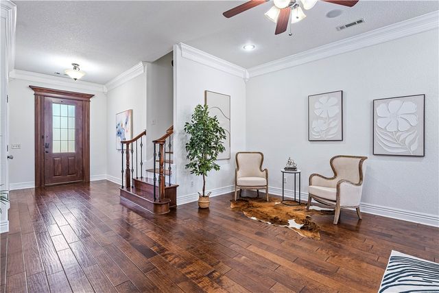 1020 Hunters Pointe, Bentonville, AR 72713