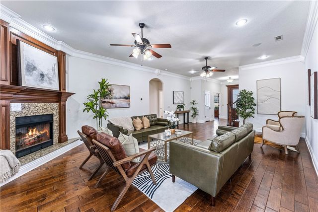 1020 Hunters Pointe, Bentonville, AR 72713