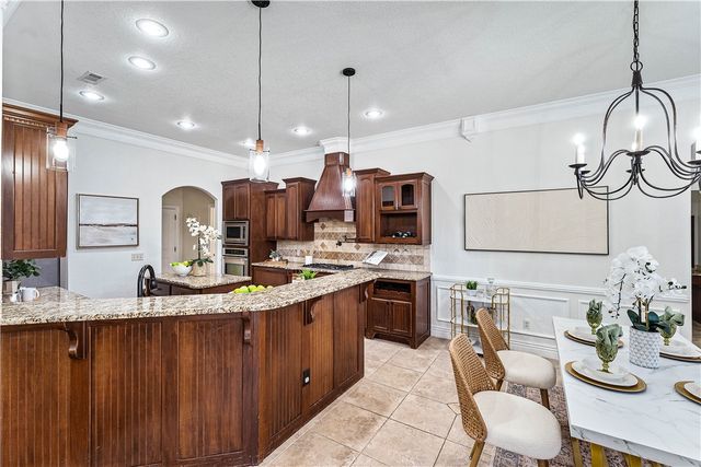 1020 Hunters Pointe, Bentonville, AR 72713