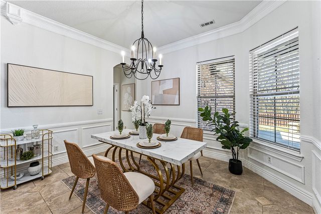 1020 Hunters Pointe, Bentonville, AR 72713