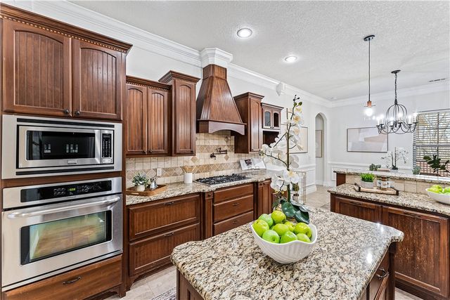 1020 Hunters Pointe, Bentonville, AR 72713