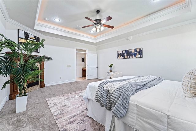 1020 Hunters Pointe, Bentonville, AR 72713