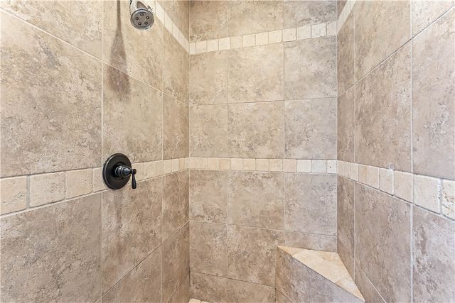 1020 Hunters Pointe, Bentonville, AR 72713