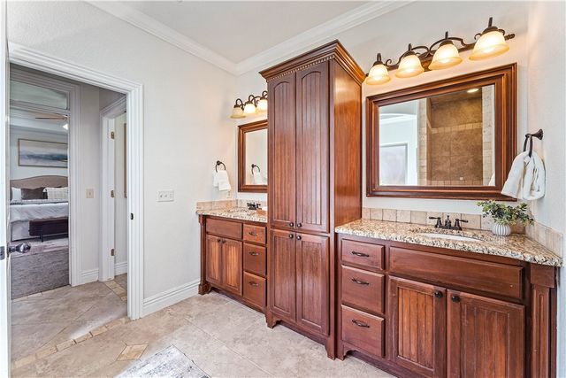 1020 Hunters Pointe, Bentonville, AR 72713