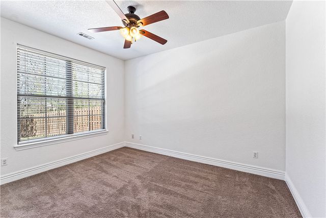 1020 Hunters Pointe, Bentonville, AR 72713