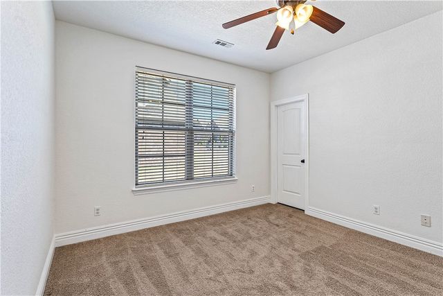 1020 Hunters Pointe, Bentonville, AR 72713