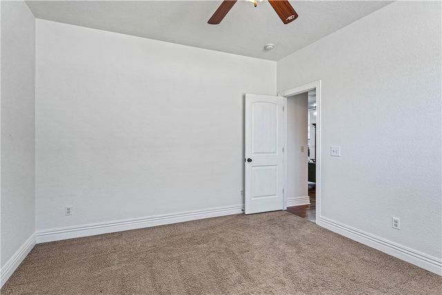 1020 Hunters Pointe, Bentonville, AR 72713