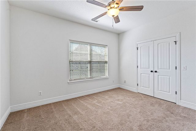 1020 Hunters Pointe, Bentonville, AR 72713