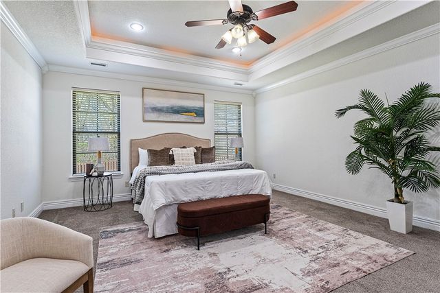 1020 Hunters Pointe, Bentonville, AR 72713