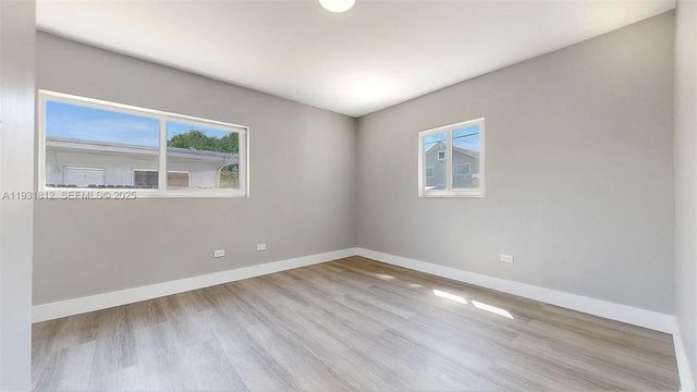 74 W 15th St 4, Hialeah, FL 33010