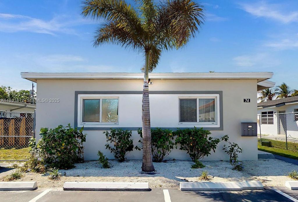 74 W 15th St 4, Hialeah, FL 33010