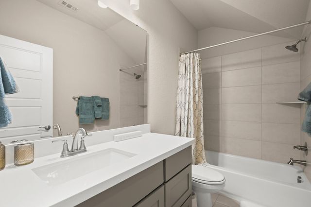 108 Rosetta LOOP, Liberty Hill, TX 78642