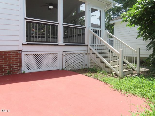 111 Tharrington Drive, Chapel Hill, NC 27516