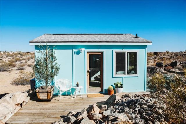 2432 Hilltop, Joshua Tree, CA 92252