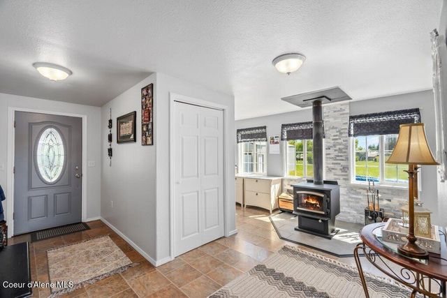 331 15th St, Plummer, ID 83851