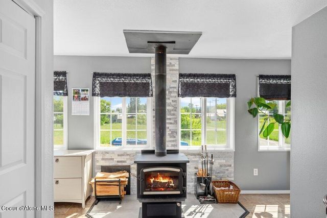 331 15th St, Plummer, ID 83851