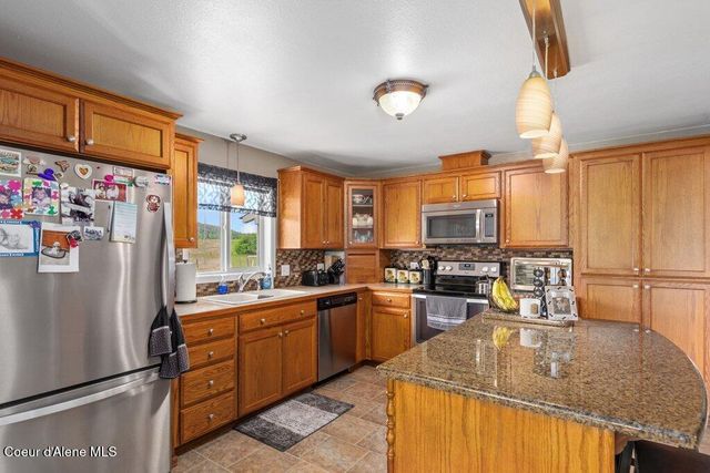 331 15th St, Plummer, ID 83851