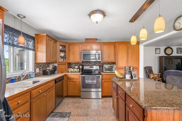 331 15th St, Plummer, ID 83851