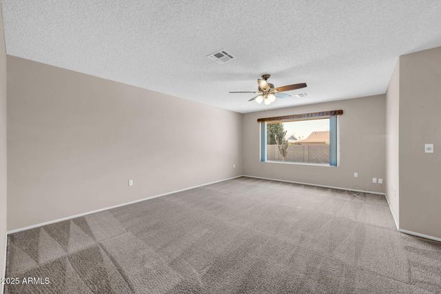 10739 W SARATOGA Circle, Sun City, AZ 85351