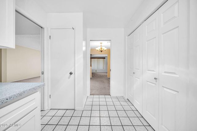 10739 W SARATOGA Circle, Sun City, AZ 85351