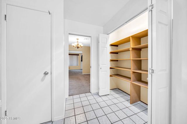 10739 W SARATOGA Circle, Sun City, AZ 85351